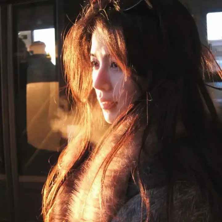 银杏飘落